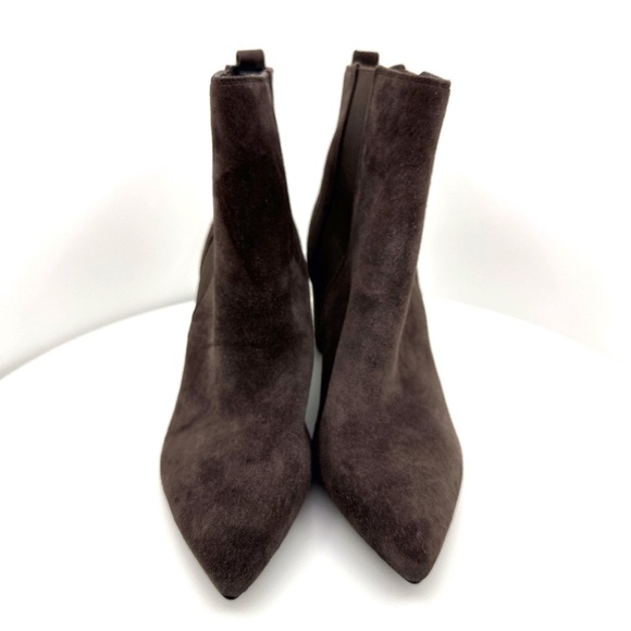 NWOB Calvin Klein Elegant Brown Suede Ankle Boots Size: 7.5 - Picture 1 of 10